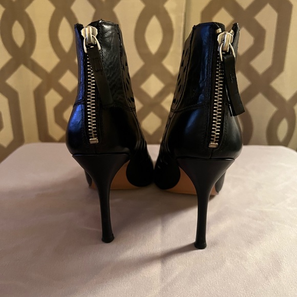 Nine West bootie!! - Picture 5 of 7